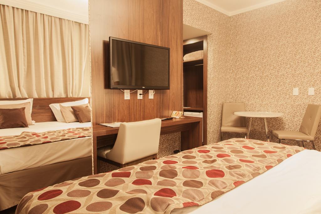 Class Hotel Pouso Alegre Room photo