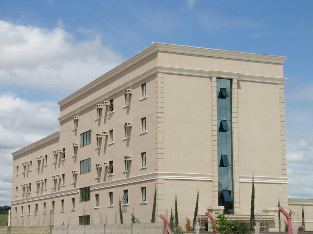 Class Hotel Pouso Alegre Exterior photo